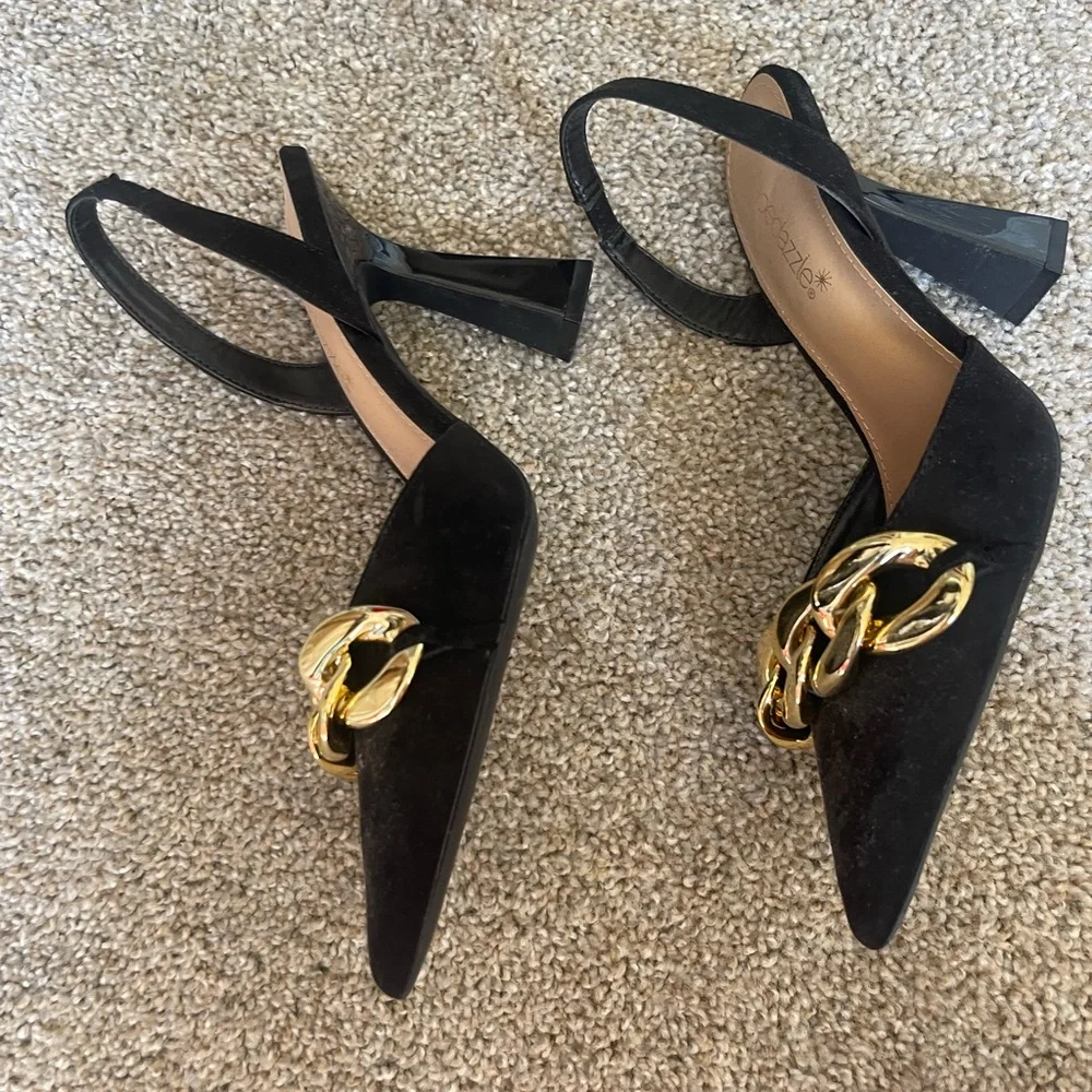 Shoe Dazzle Black Heels with Gold Chain Accent - Picture 2 of 5